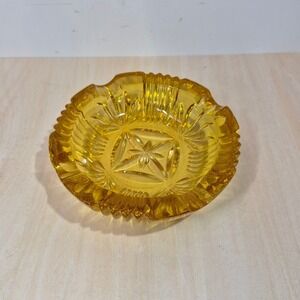Vintage Amber Glass Ashtray Starburst Pattern Heavy Pressed Glass Round Dish‎